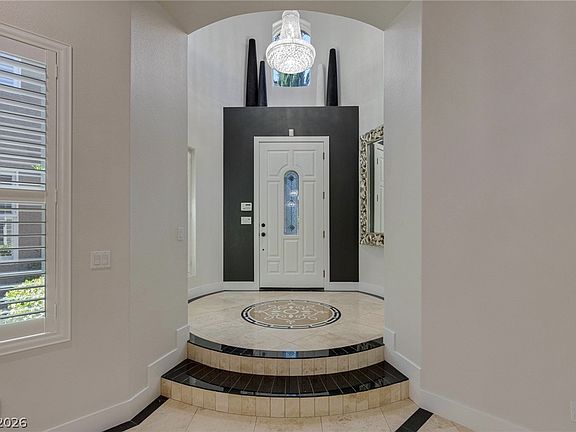 4th image of 300 Kingsclear Ct