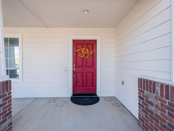 2nd image of 9078 N Winery Ave