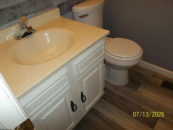 4th image of 69 Cardinal Ln