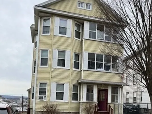 104 Sterling St, Worcester, MA 01610