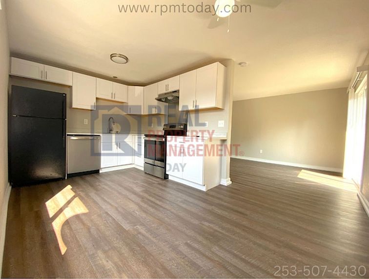 1st image of 317 Trailblazer St S #B