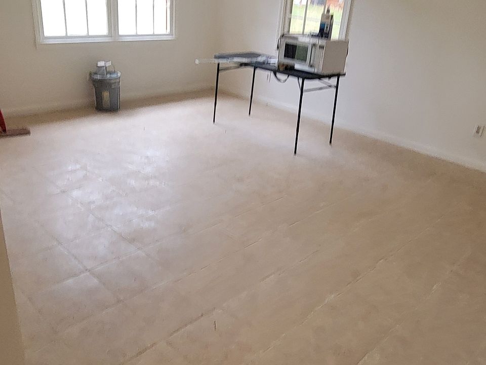 1st image of 365 Dixie Ct