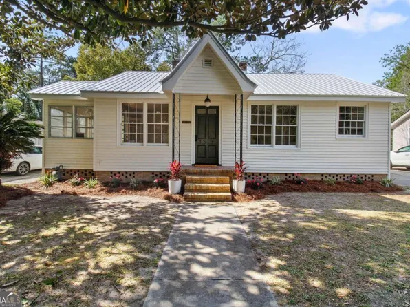 1513 E 34th St, Savannah, GA 31404