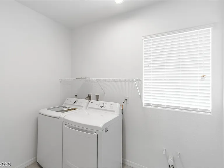 5788 Yellow House St — Photo 11