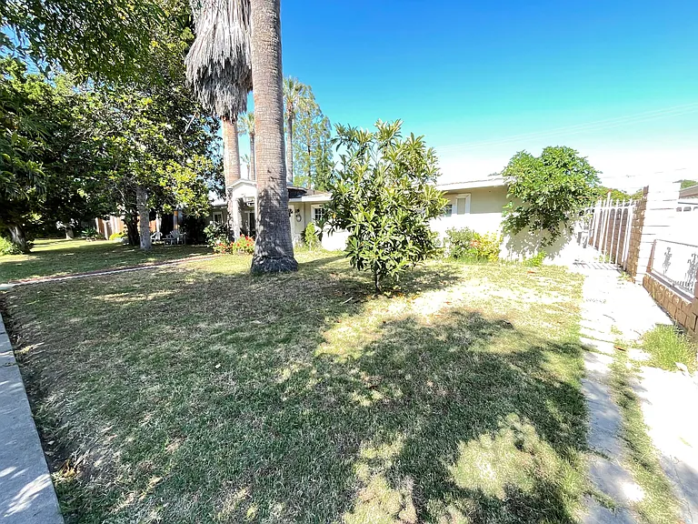 7908 Corbin Ave #A — Photo 1