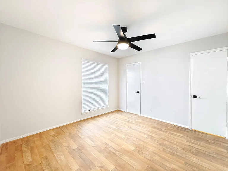 2507 Montrose Blvd #49 — Photo 16