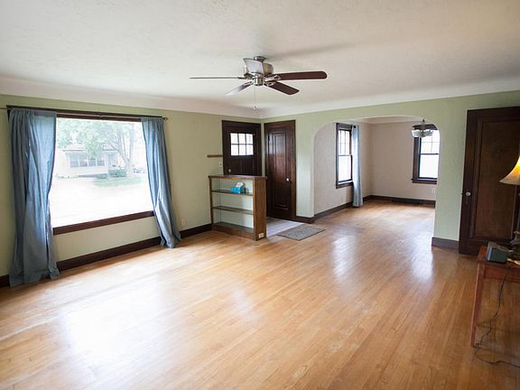 4th image of 363 W 20th St