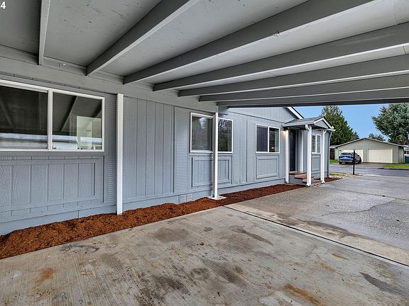 3rd image of 2805 NE 80th St
