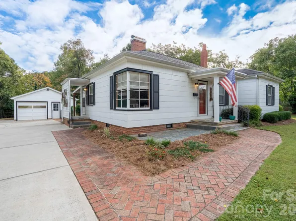 745 Carolyn Dr SE, Concord, NC 28025