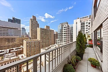 420 East 72nd Street, #19D