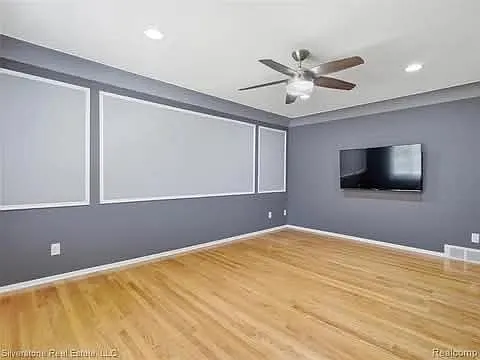 3 bed, 2221 sqft, $2,000 — Photo 2