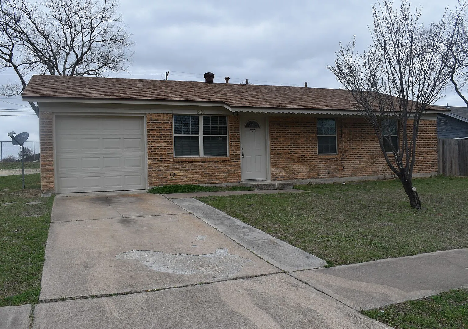 3 Bedroom in Copperas Cove Established Neighborhood! — Photo 1