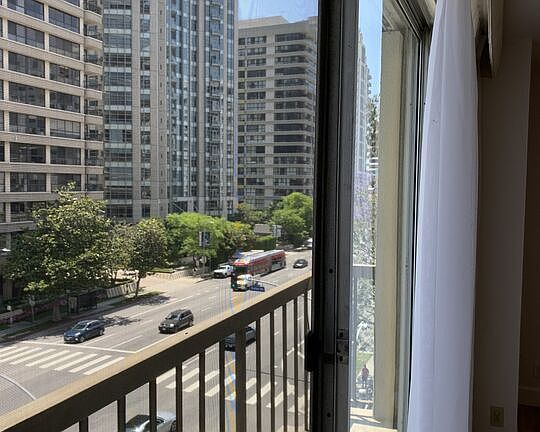 2nd image of 10747 Wilshire Blvd APT 701