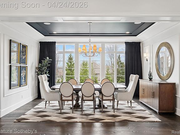 3rd image of 4911 Pinnacle Blvd