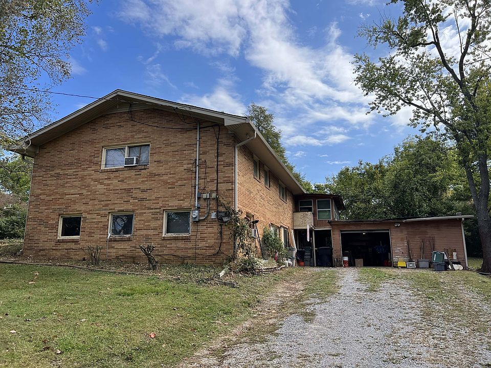 2nd image of 410 Winfrey Dr