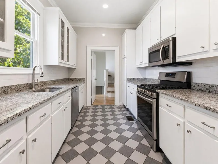 515 Calhoun St NW — Photo 8