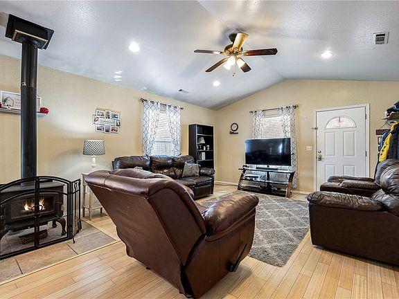 5th image of 1631 Wildwood Ln