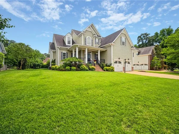 304 Founders Pointe Trl, Carrollton, VA 23314