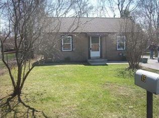 15 Auburn Ave, Gates, NY 14606