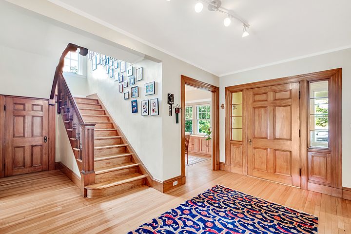 2nd image of 35 Florence Ave