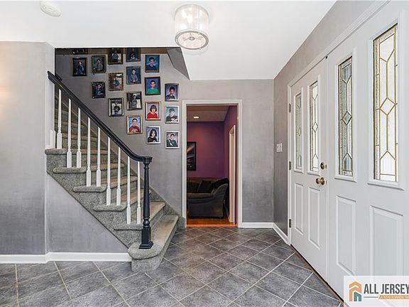 4th image of 9 Alexander Rd