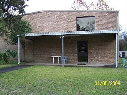 1st image of 1709 S Park Dr
