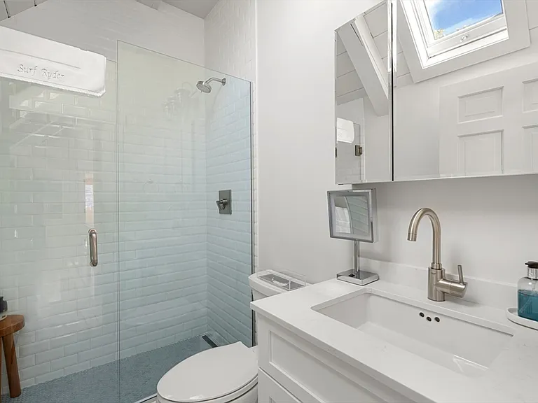 1 Doc Ryder Dr — Photo 25