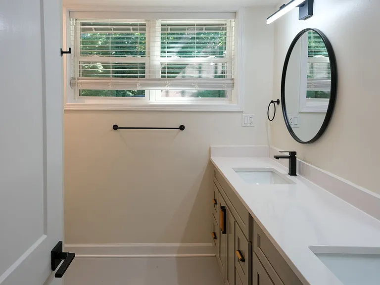27 Swanson Ct — Photo 23