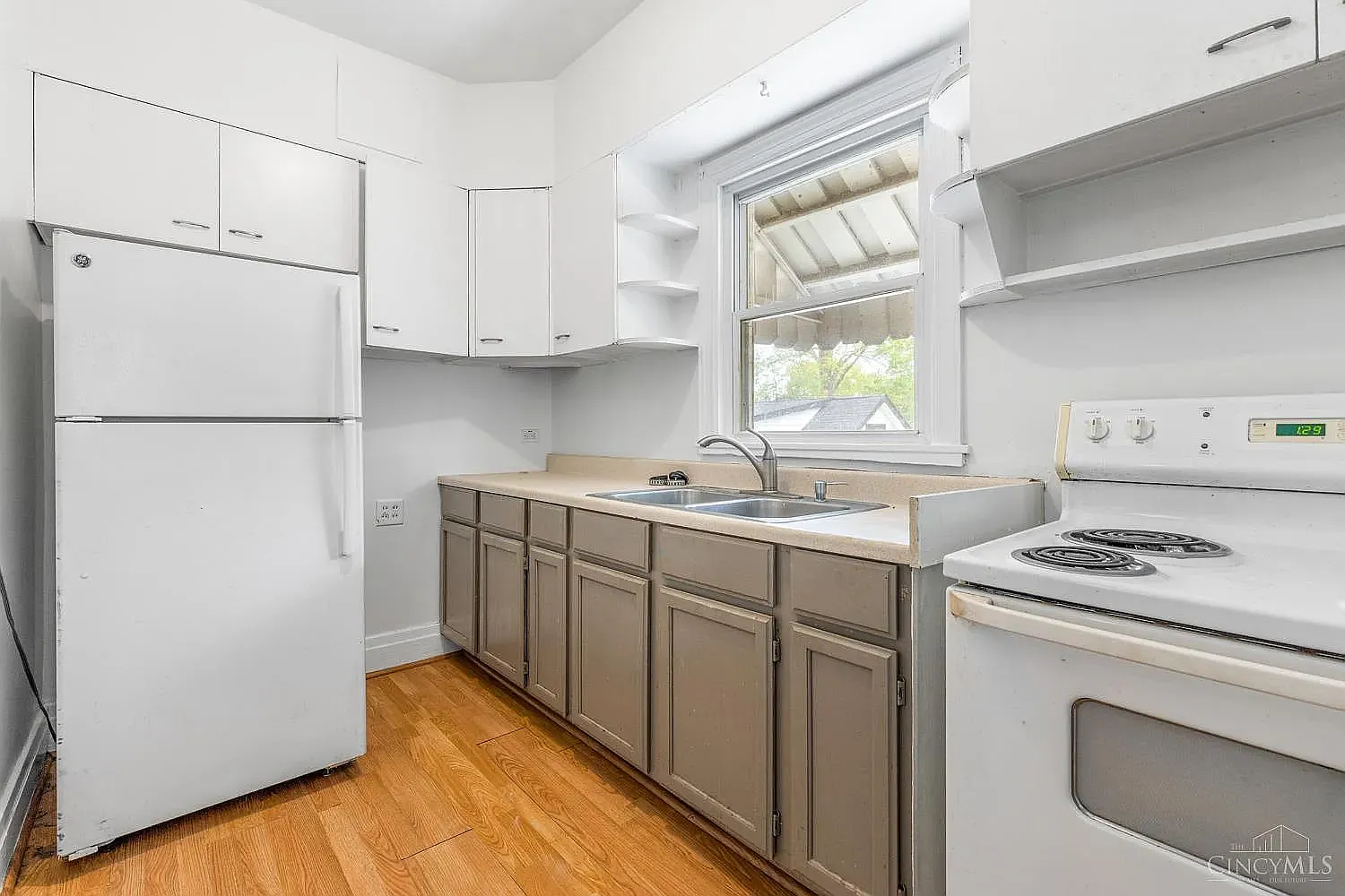 3 bed, 1200 sqft, $1,650 — Photo 2