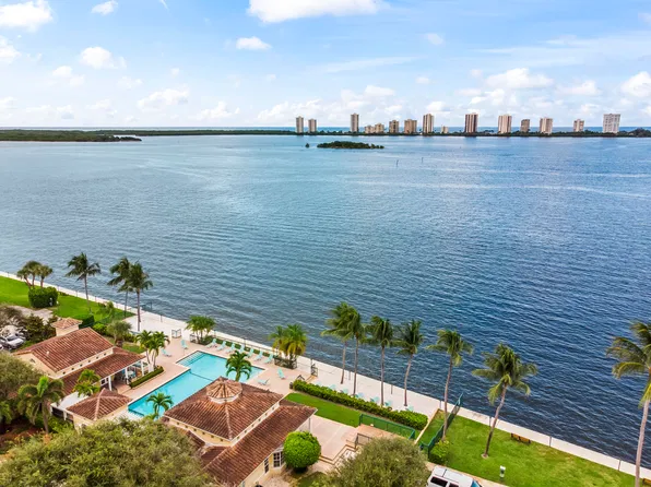 1045 Lake Shore Dr APT 105, Lake Park, FL 33403