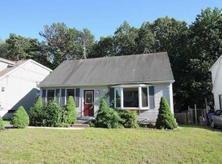 45 Wing St, Springfield, MA 01151