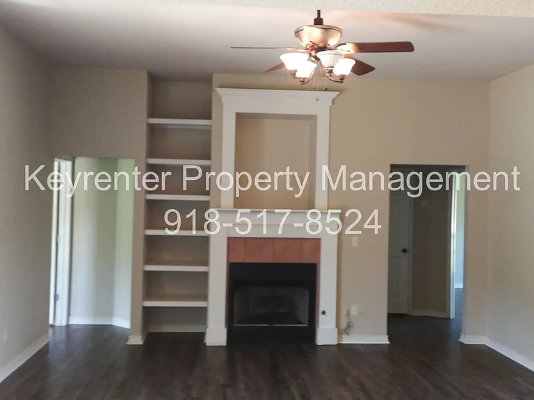 25620 Briar Dr — Photo 2