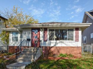 1973 Hyacinth Ave E, Saint Paul, MN 55119