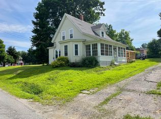 117 Pleasant St, Dexter, ME 04930