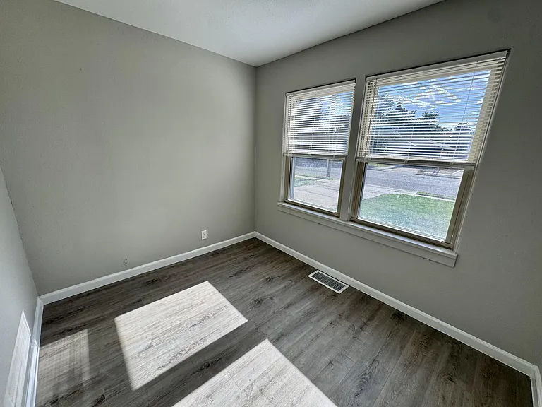 4886 S Logan St #A — Photo 10