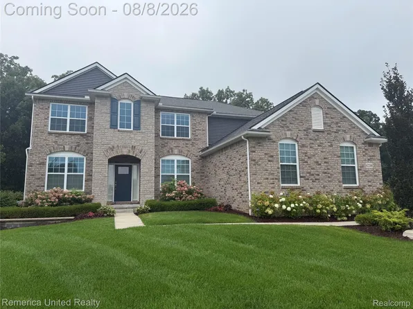 62246 Julep Ct, South Lyon, MI 48178
