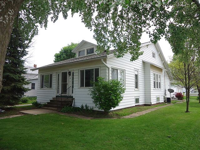 1st image of 105 E Main St