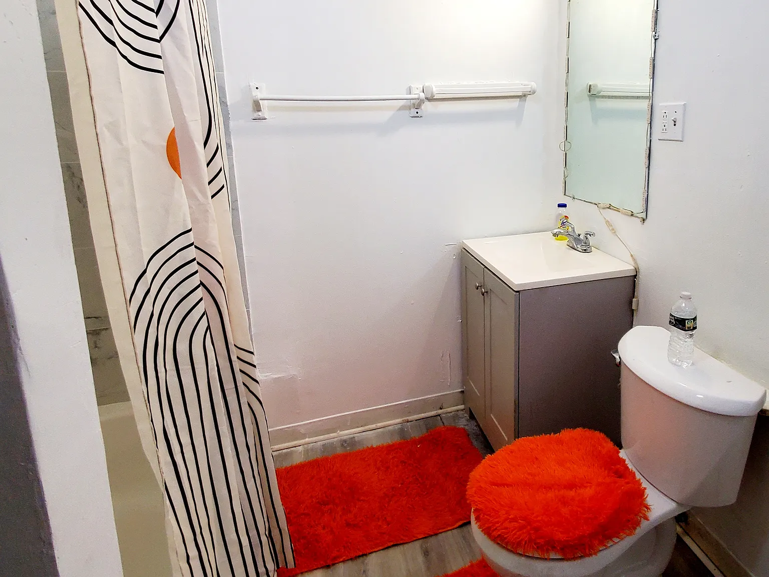 1 bed, 400 sqft, $850 — Photo 2