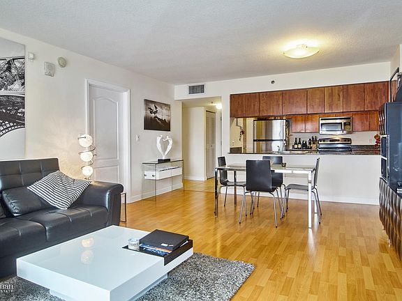 4th image of 1200 Brickell Bay Dr APT 2703