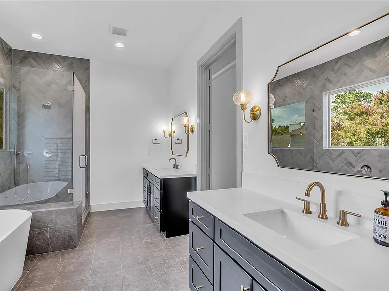 1724 Ridgewood St — Photo 20