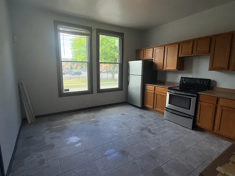 1516 W Highland Ave — Photo 5