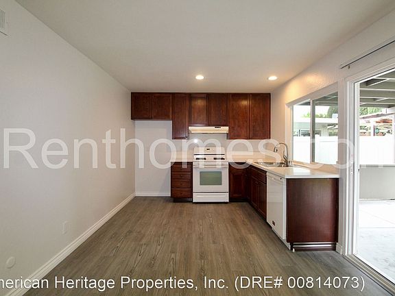 5th image of 8744 Bennington St