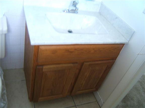 5th image of 915 Park Manor Dr