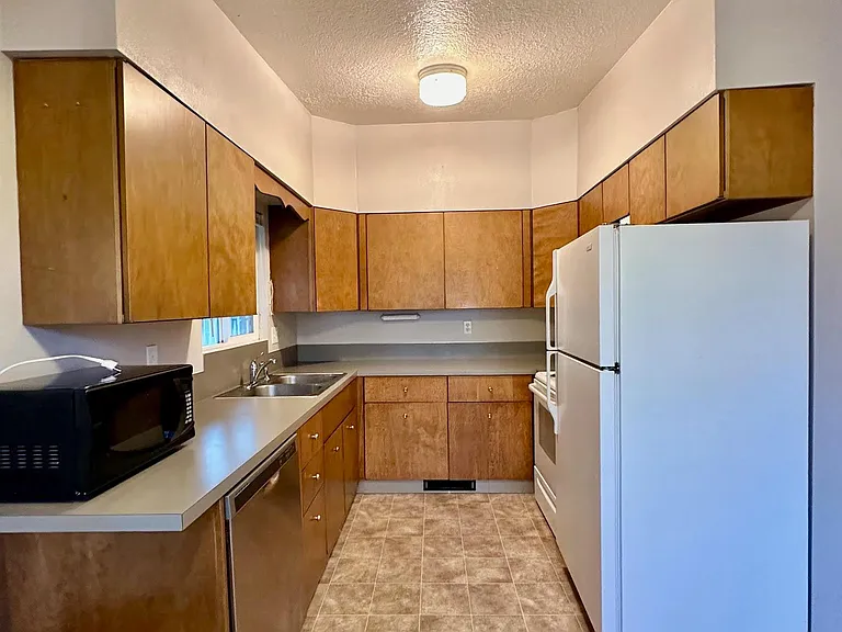 3548 W Meadow Pl — Photo 5