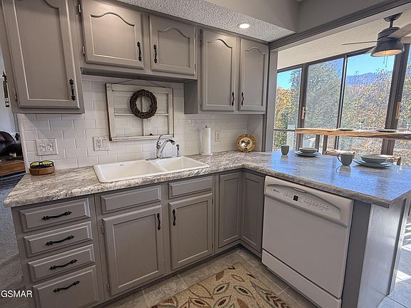 4th image of 1704 Hidden Hills Rd APT 102