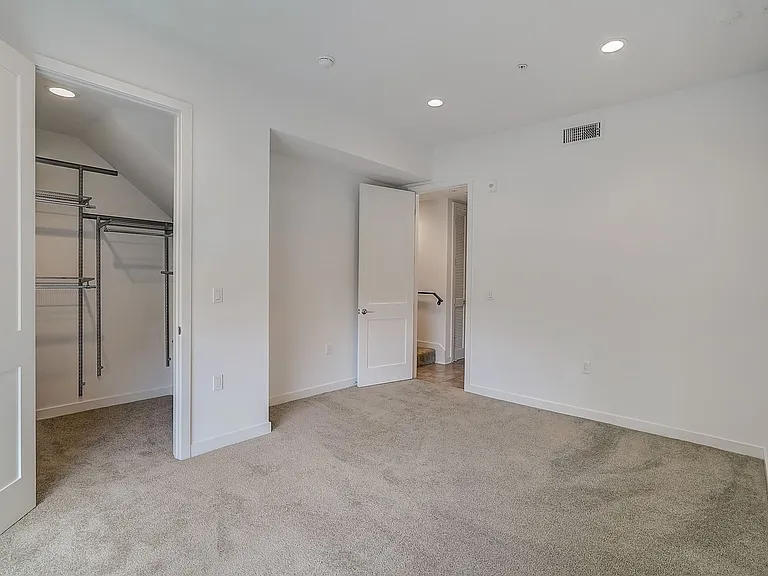 519 N Normandie Ave #6 — Photo 11