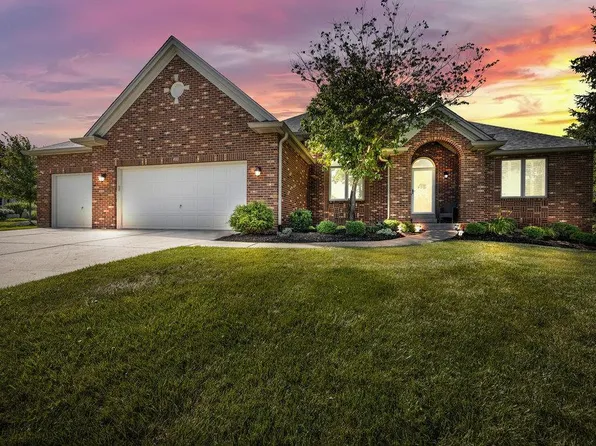 480 Fox Trail Dr, Lake Saint Louis, MO 63367