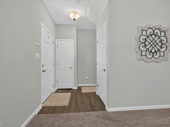 4th image of 4221 Blue Note Dr