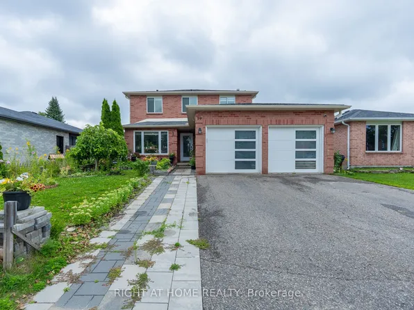 19 Cardinal St, Barrie, ON L4M 6C8