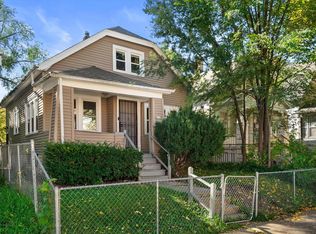 3215 W Auer AVENUE, Milwaukee, WI 53216